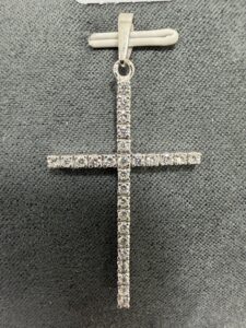 Pendentif Croix Or Blanc & diamants