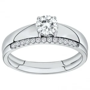 Bague empierrée taille 56 argent. oxydes de zirconium t.56 gris rhodié